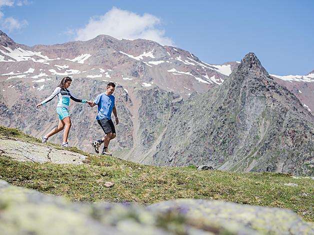 [Translate to Italienisch:] Wanderweg im Schnalstal